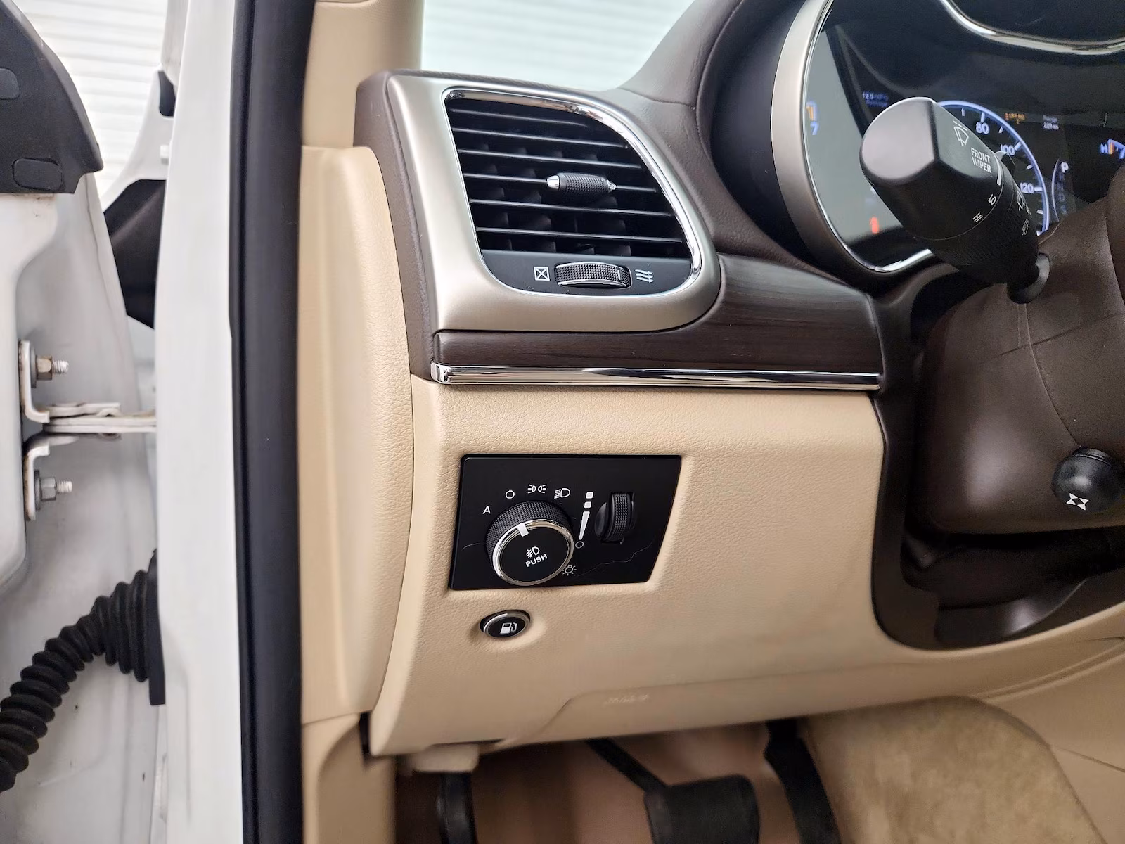 2015 Jeep Grand Cherokee Overland - Photo 13